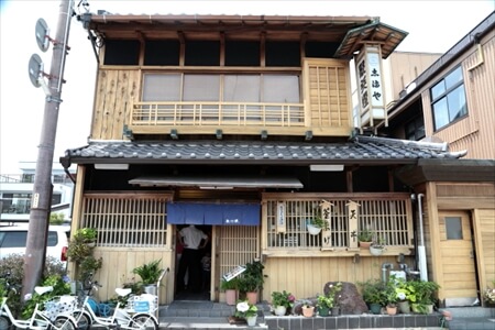 歌行燈　本店（桑名・うどん・そば・ハマグリ）