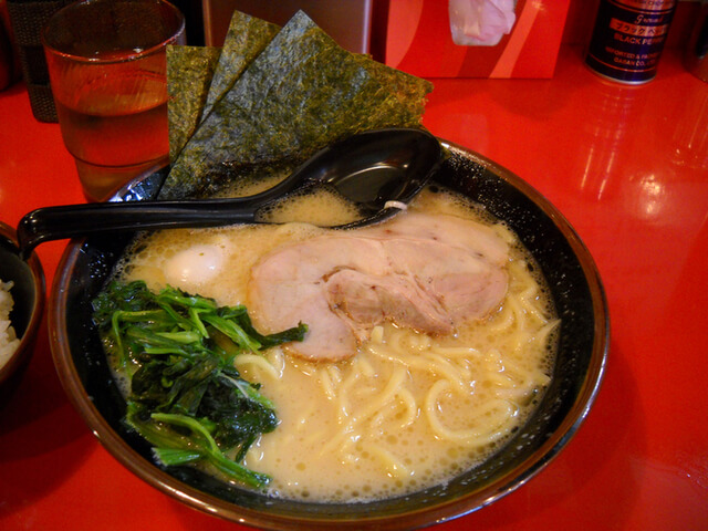 横浜家系ラーメン 大和家 国立店