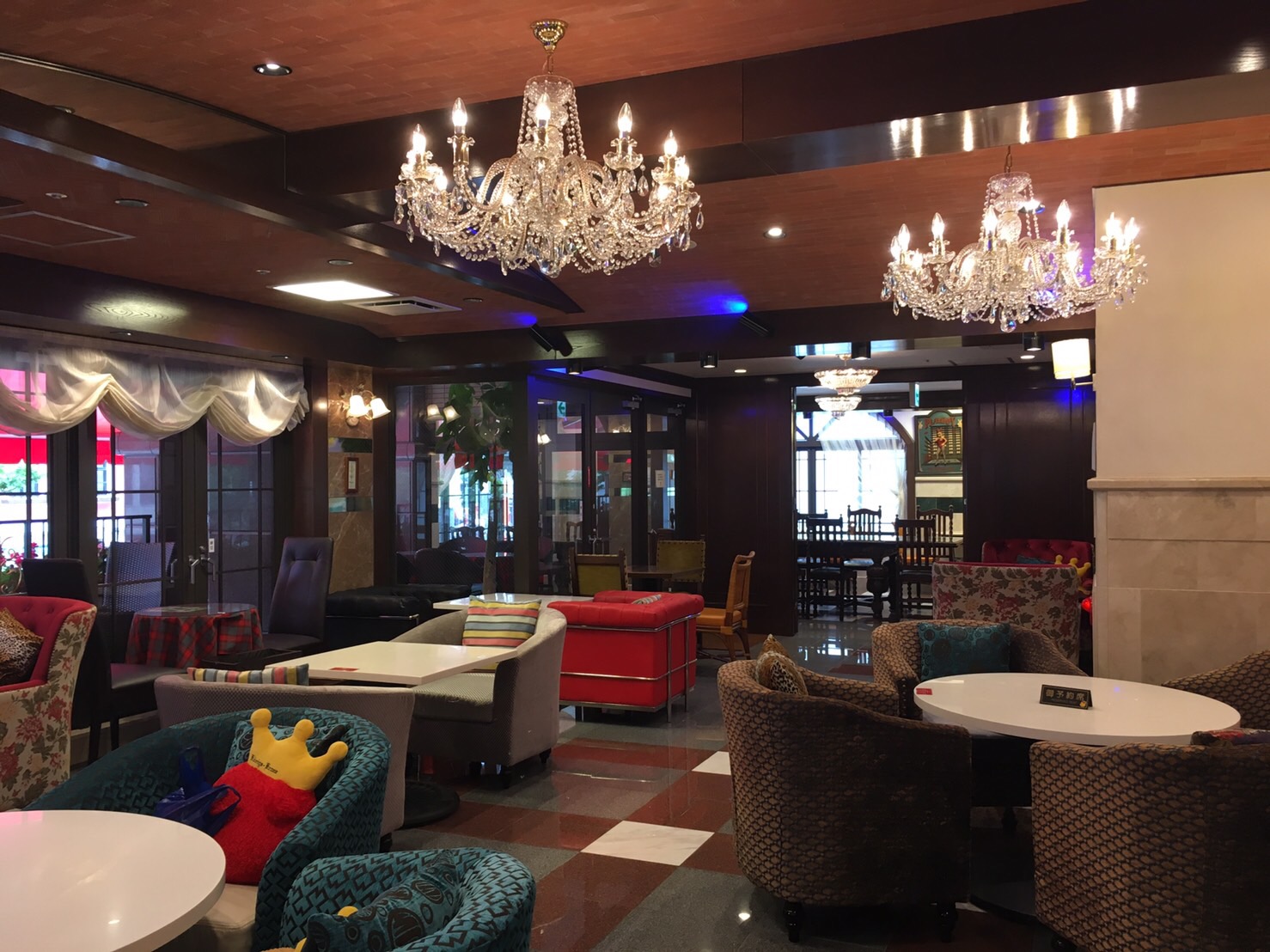 ケーニヒスクローネ　くまポチ邸　（神戸市　中央区三宮町）