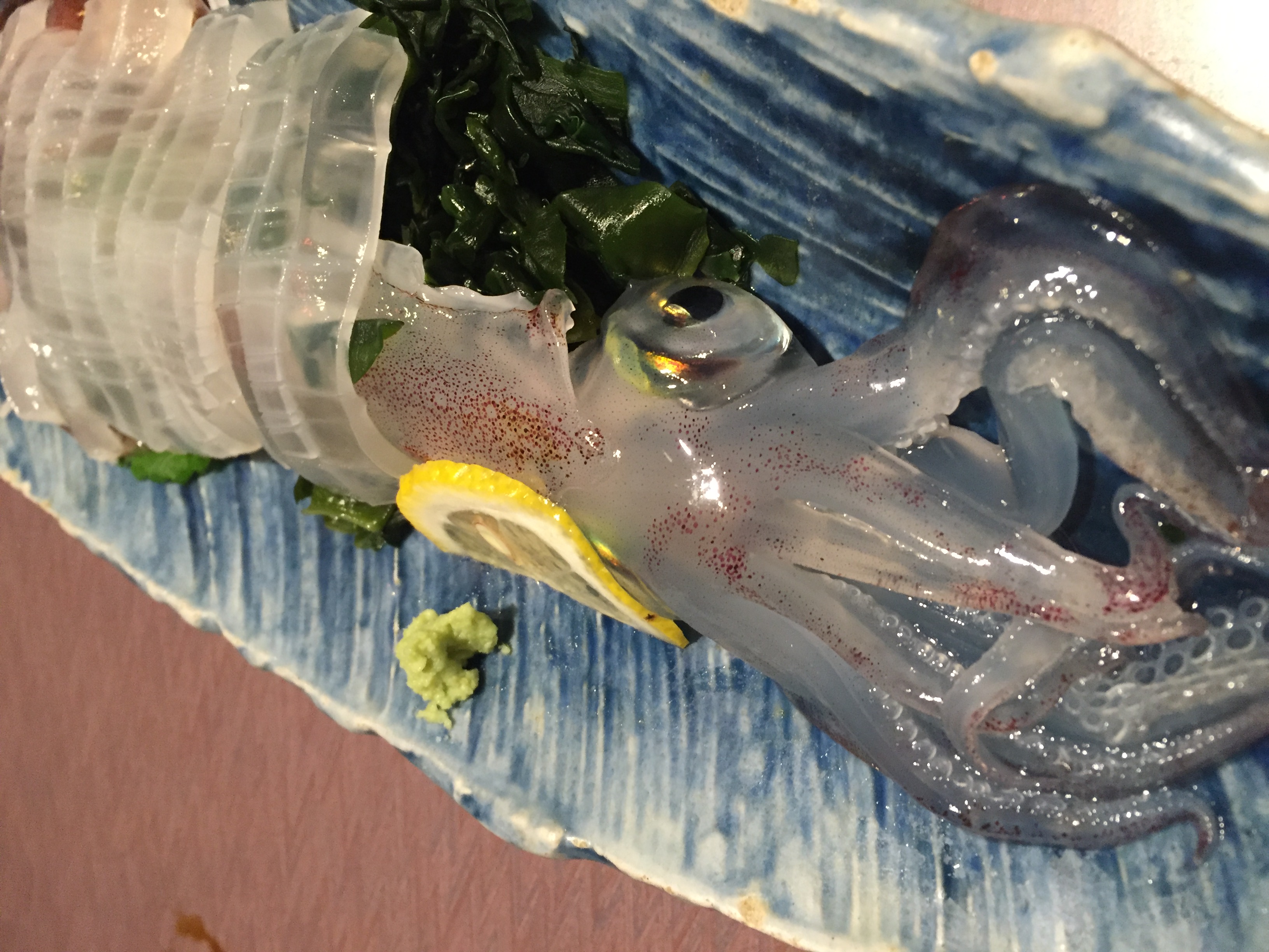 呼子でイカの活き造り