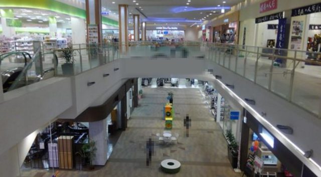 モラージュ柏ショッピングモール内