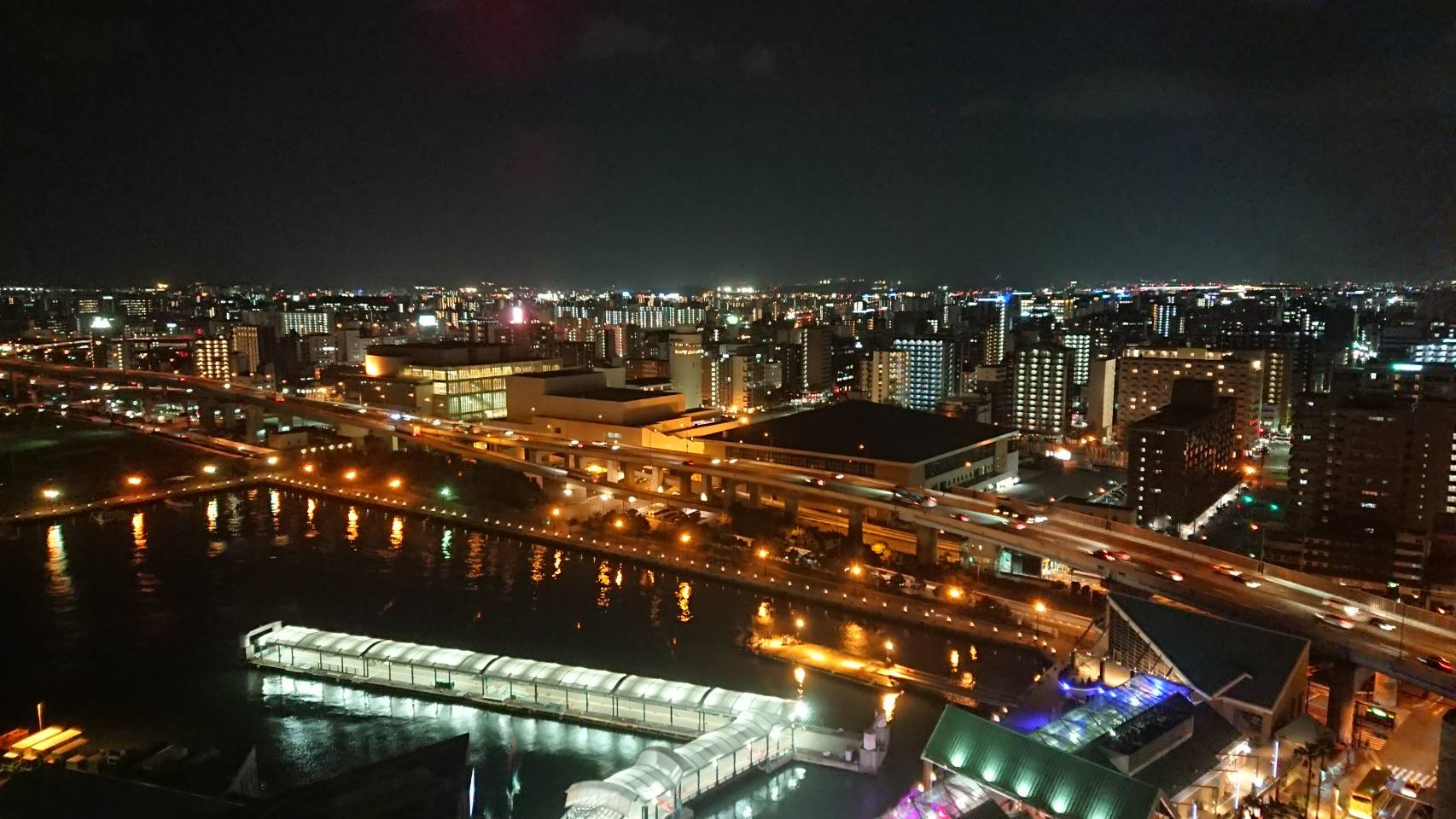 ポートタワー（福岡市博多区）