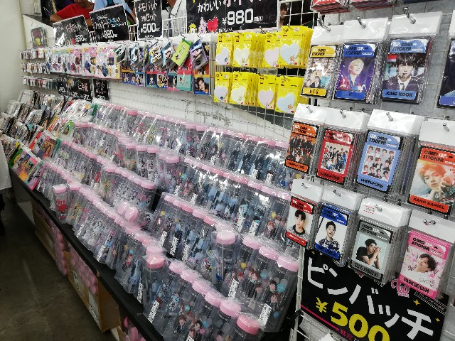 新大久保韓流通り～ショップ編～（東京都新宿区新大久保）