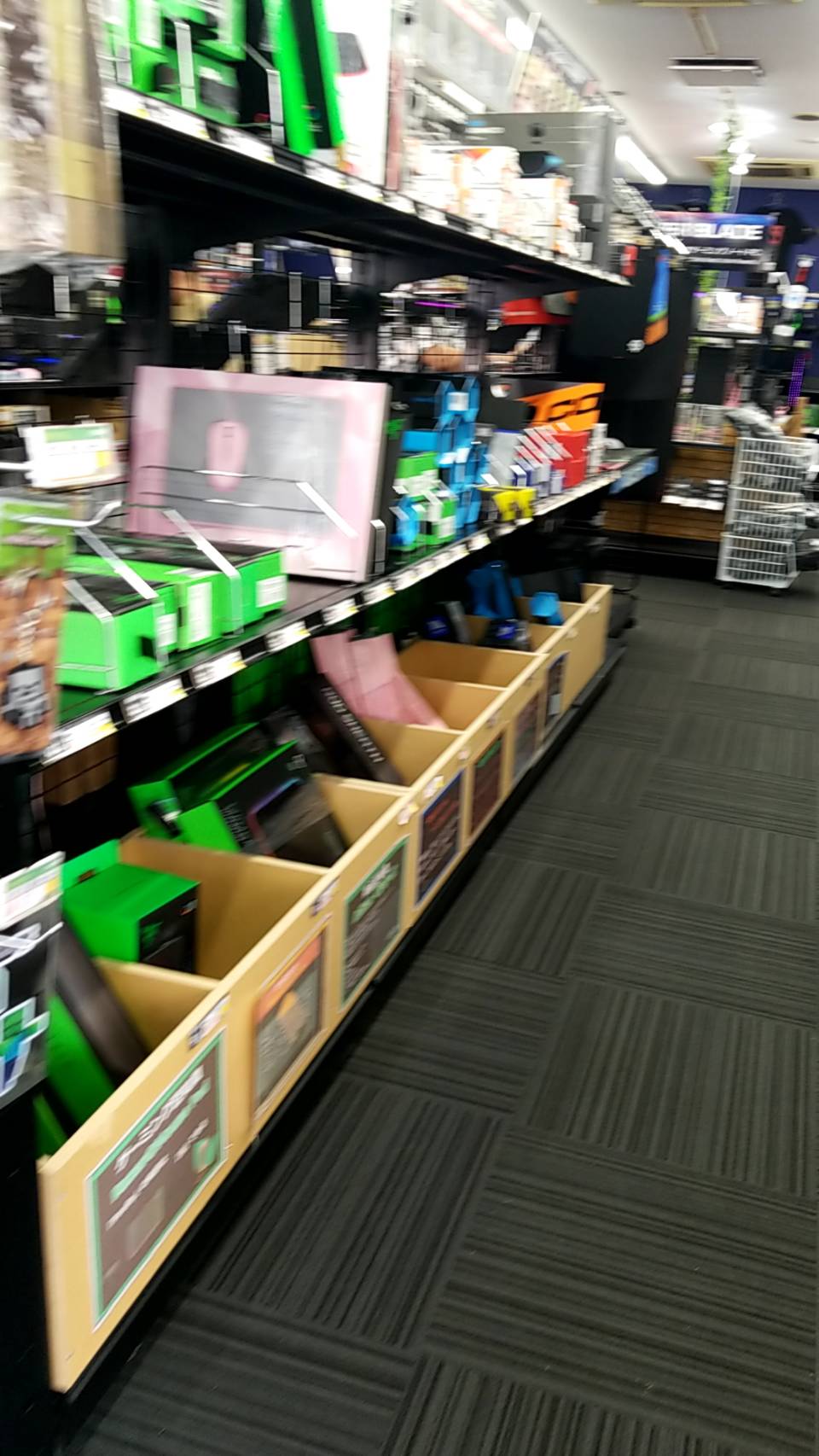 ドスパラ　大阪なんば店（大阪市）