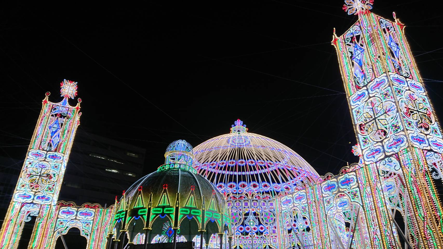 【枚方店】神戸ルミナリエに行ってきました。