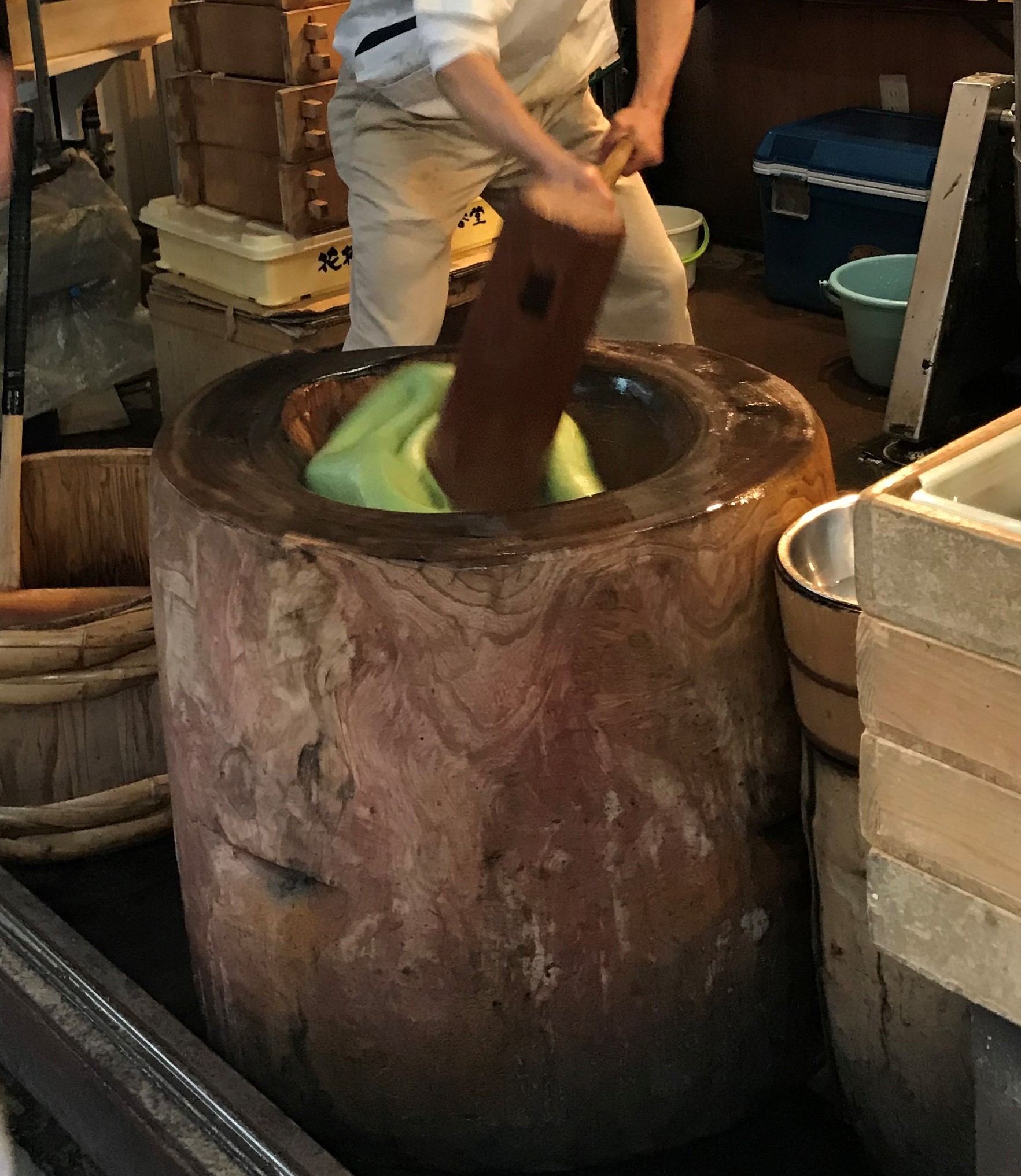 【伊丹店】三条通り（奈良市）