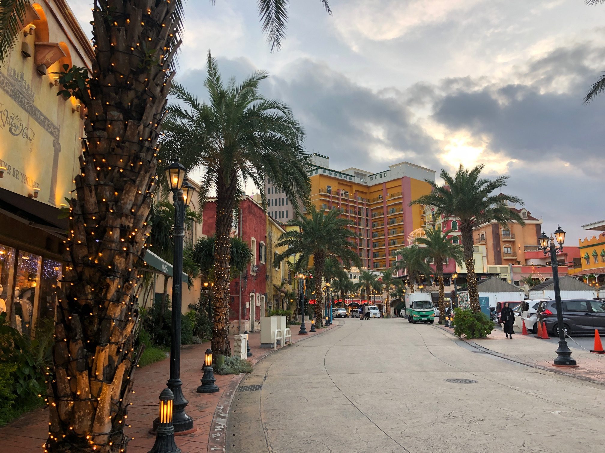 【那覇空港店】アメリカンビレッジ♪