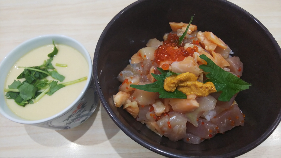 くら寿司　京都山科店　(寿司/京都市山科区)