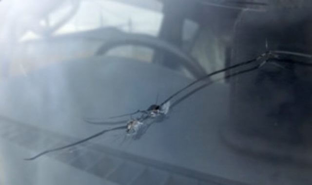 フロントガラスに飛び石で傷ついた時は！