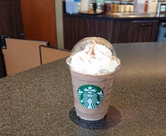 【海老名店】読書のお供　スターバックス海老名市立中央図書館店