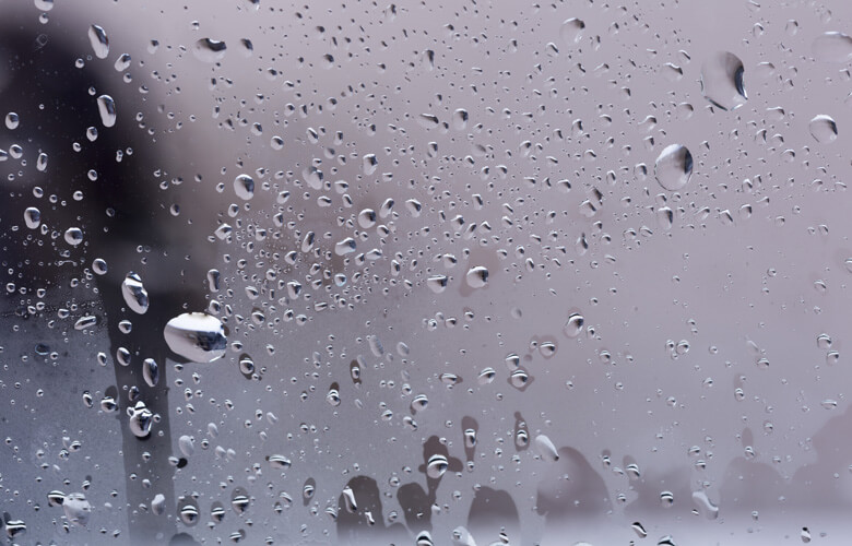 フロントガラスの曇り対策！