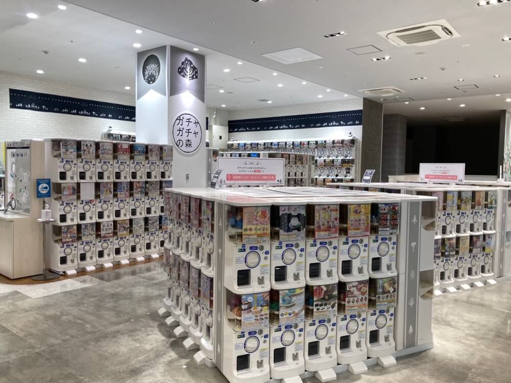 【大分駅前店】🌳ガチャガチャの森🌳