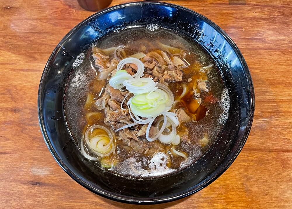 【本店】肉うどん さんすけ(丸の内/うどん屋)